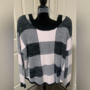 NWOT VENUS Eyelash Relaxed Fit Color Block Plaid Sweater
